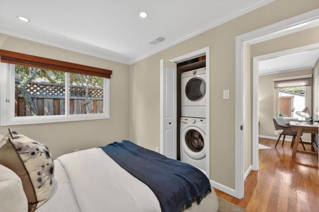 912 Montgomery Street, San Carlos, CA 94070