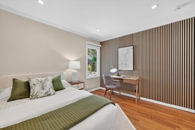 912 Montgomery Street, San Carlos, CA 94070