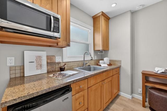 912 Montgomery Street, San Carlos, CA 94070