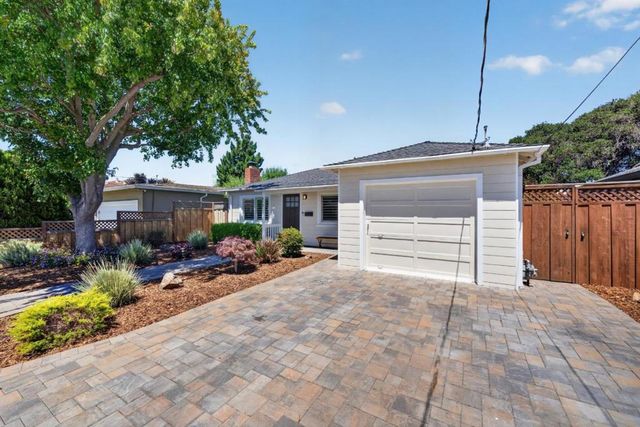 912 Montgomery Street, San Carlos, CA 94070
