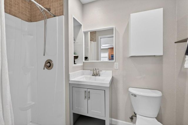 912 Montgomery Street, San Carlos, CA 94070