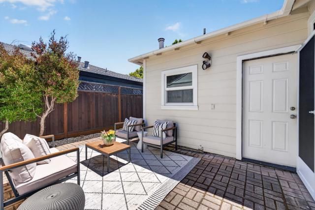 912 Montgomery Street, San Carlos, CA 94070