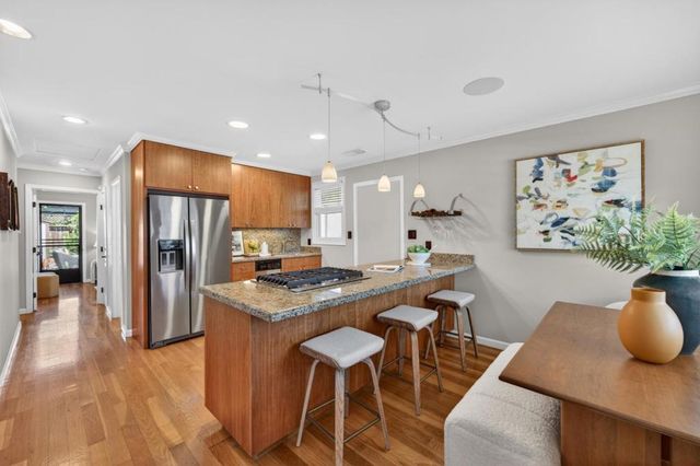 912 Montgomery Street, San Carlos, CA 94070