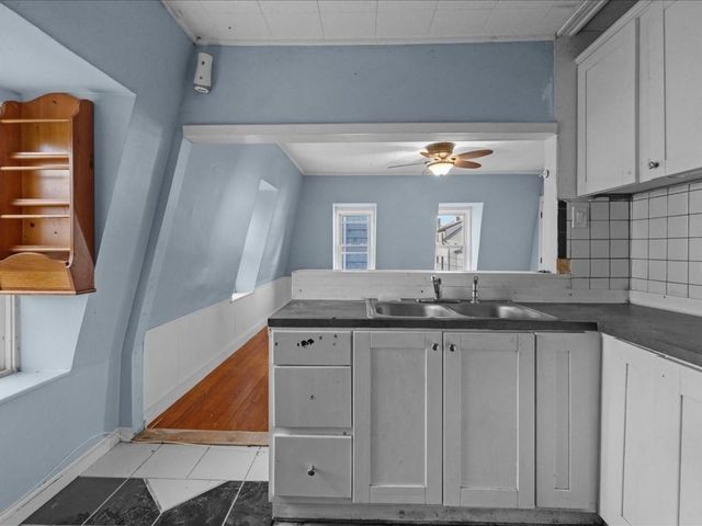 334 Fountain St, Fall River, MA 02721