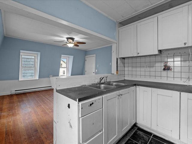 334 Fountain St, Fall River, MA 02721