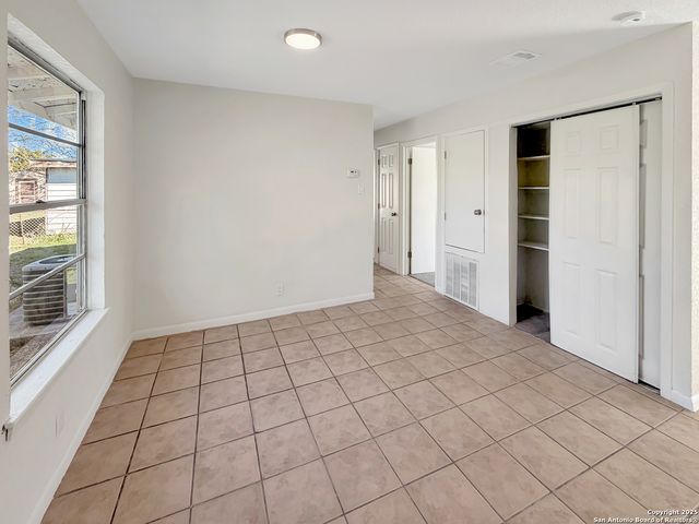 6231 Haven Valley, San Antonio, TX 78242