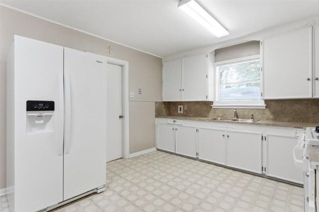 3902 Harvard Street, Lake Charles, LA 70607