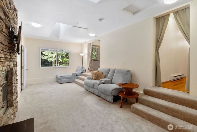 7036 Rainier Way, Glacier, WA 98244