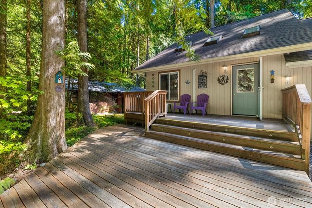 7036 Rainier Way, Glacier, WA 98244