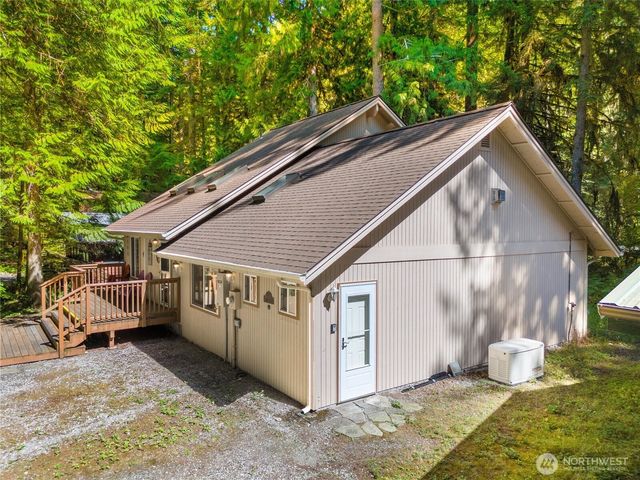 7036 Rainier Way, Glacier, WA 98244