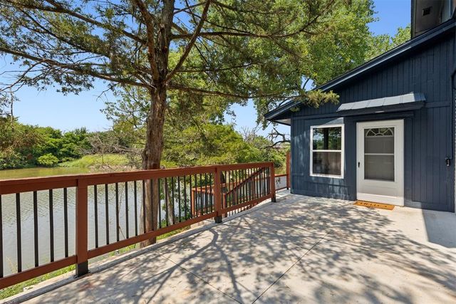 7113 N Lakeway Drive, Warr Acres, OK 73132