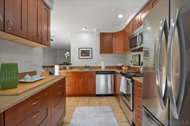 9451 Lake Murray Blvd E, San Diego, CA 92119