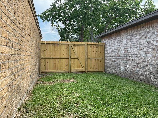 5350 Gateridge, Corpus Christi, TX 78413