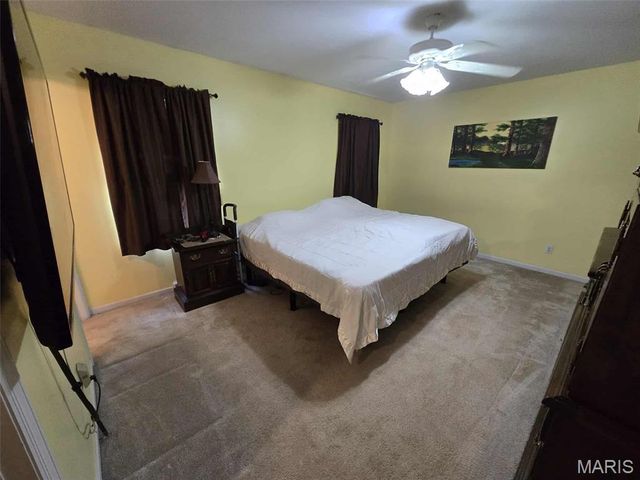 1362 Oakwood Drive, St Clair, MO 63077