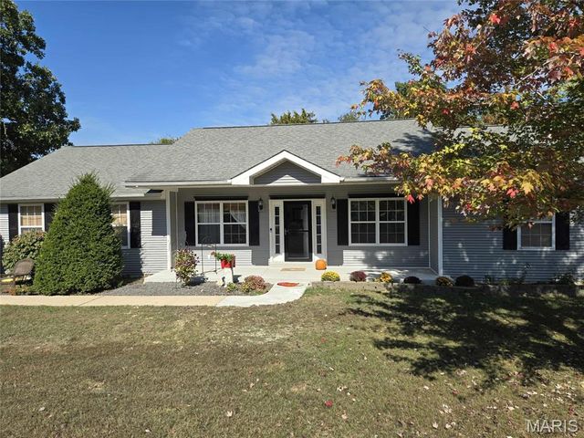 1362 Oakwood Drive, St Clair, MO 63077