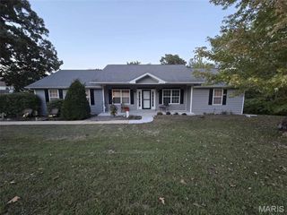 1362 Oakwood Drive, St Clair, MO 63077