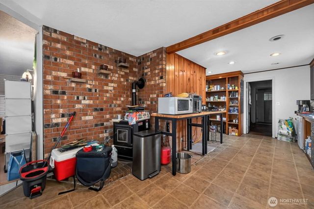 17027 Lake View Boulevard, Mount Vernon, WA 98274