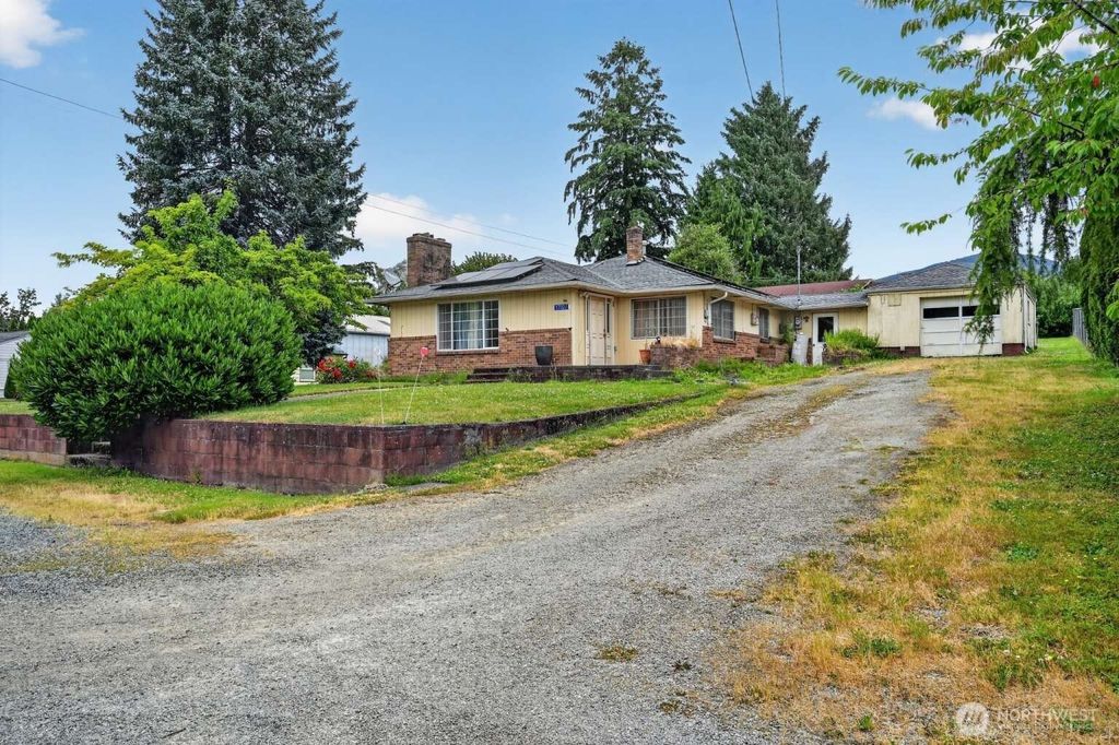 17027 Lake View Boulevard, Mount Vernon, WA 98274