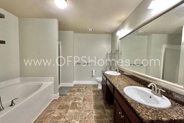 306 Gauntlet Drive, Crestview, FL 32539