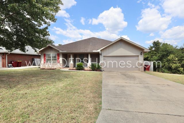 306 Gauntlet Drive, Crestview, FL 32539