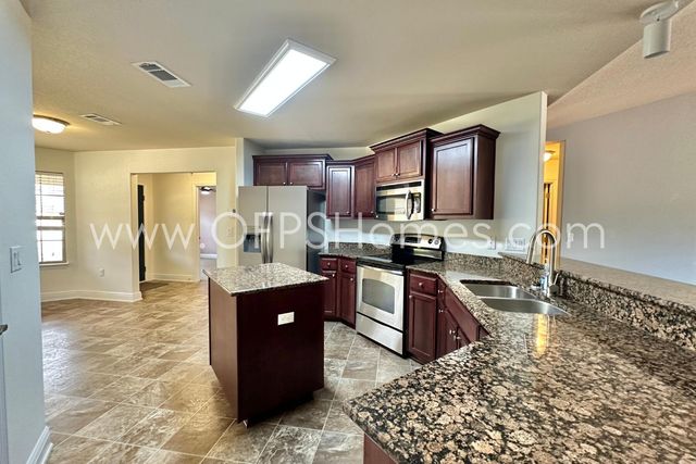 306 Gauntlet Drive, Crestview, FL 32539