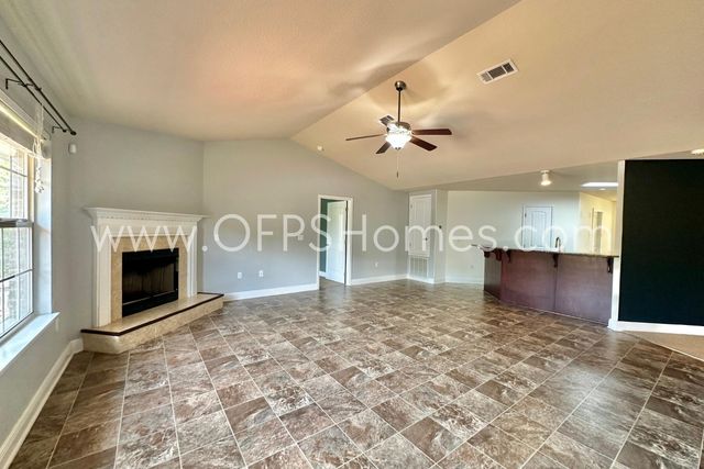 306 Gauntlet Drive, Crestview, FL 32539