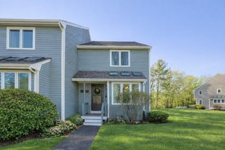 640 Maple Brook Rd 640, Bellingham, MA 02019