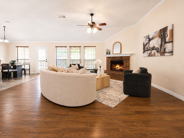 1010 Mediterranean Avenue, Midlothian, TX 76065