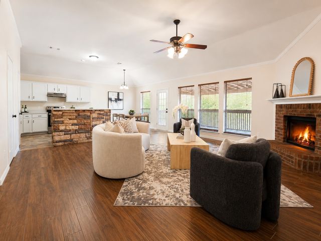 1010 Mediterranean Avenue, Midlothian, TX 76065