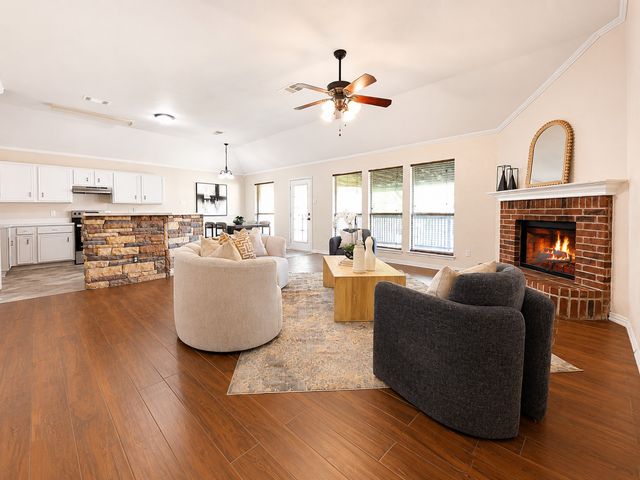 1010 Mediterranean Avenue, Midlothian, TX 76065