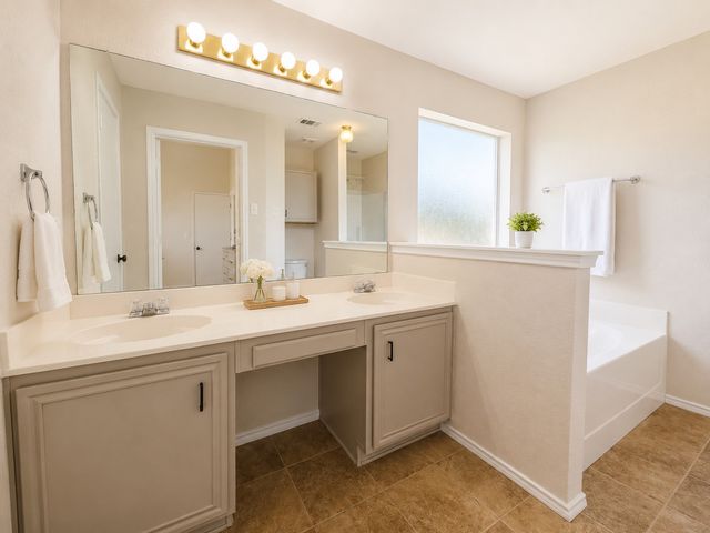 1010 Mediterranean Avenue, Midlothian, TX 76065