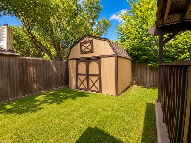 1010 Mediterranean Avenue, Midlothian, TX 76065