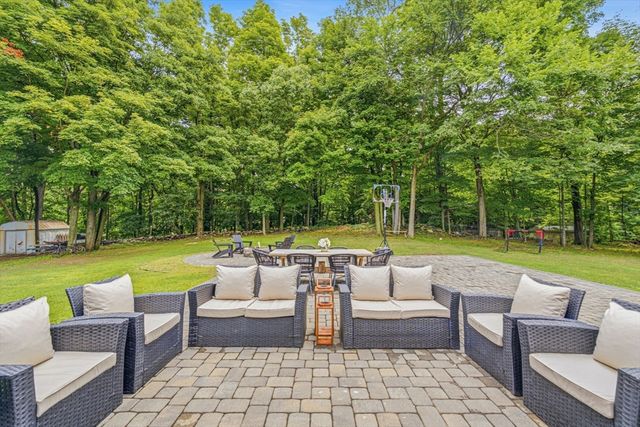 15 Sycamore Street, Millbury, MA 01527