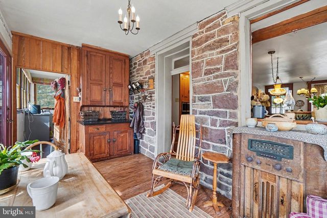 950 W SPRING VALLEY RD, Wellsville, PA 17365