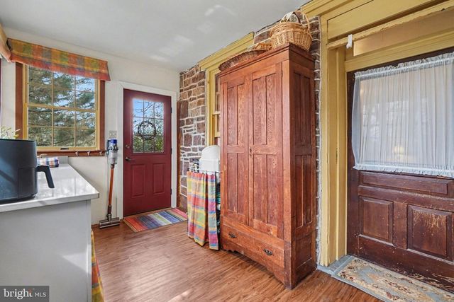 950 W SPRING VALLEY RD, Wellsville, PA 17365