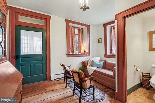 950 W SPRING VALLEY RD, Wellsville, PA 17365