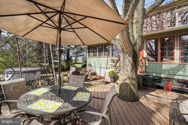 950 W SPRING VALLEY RD, Wellsville, PA 17365