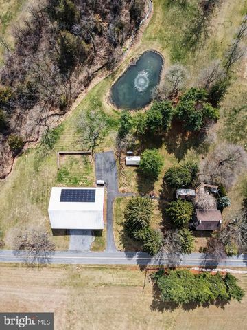 950 W SPRING VALLEY RD, Wellsville, PA 17365