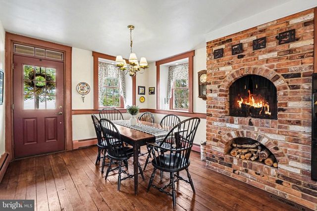 950 W SPRING VALLEY RD, Wellsville, PA 17365