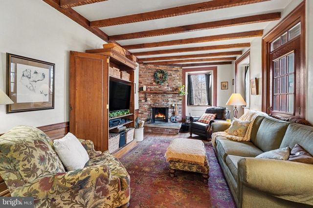 950 W SPRING VALLEY RD, Wellsville, PA 17365