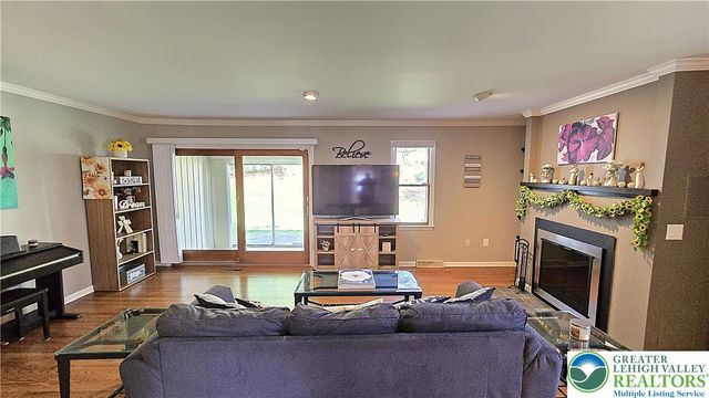 194 Springhouse Road, Allentown City, PA 18104