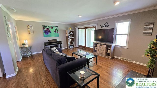 194 Springhouse Road, Allentown City, PA 18104