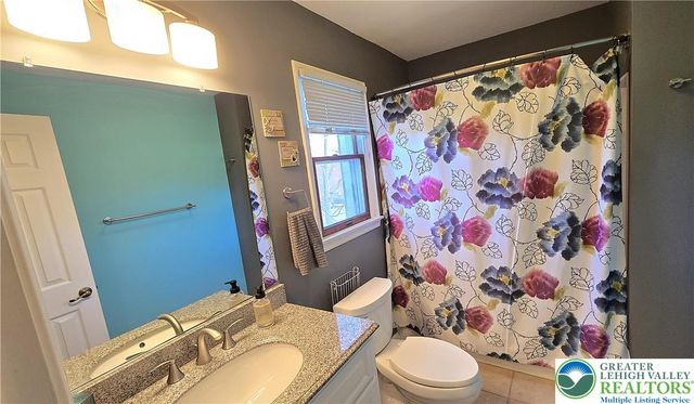 194 Springhouse Road, Allentown City, PA 18104