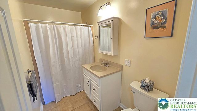 194 Springhouse Road, Allentown City, PA 18104