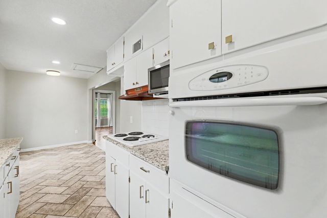 22 E Sequoia, Wichita, KS 67206