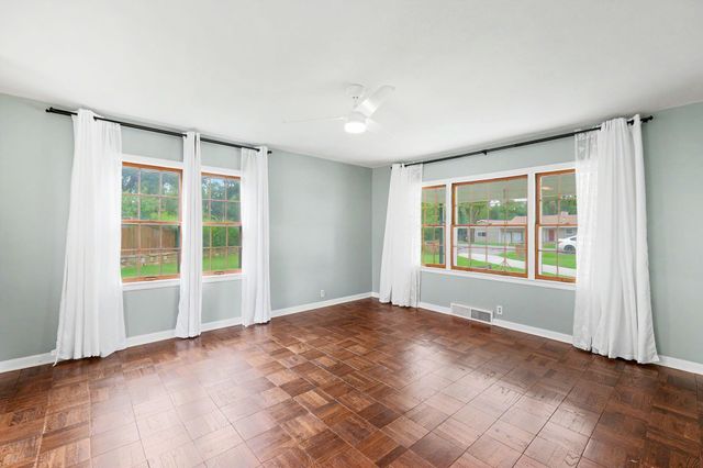 22 E Sequoia, Wichita, KS 67206