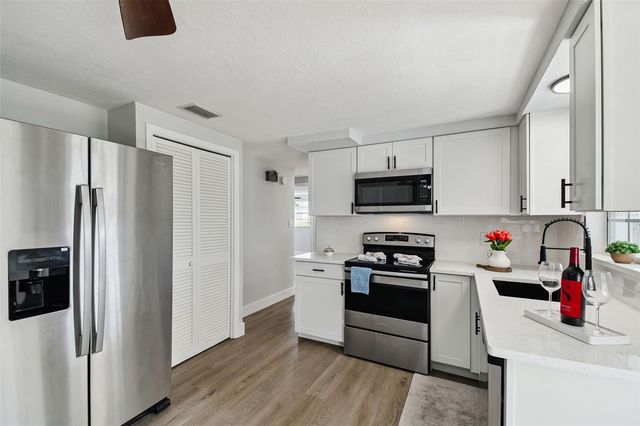 4822 PANORAMA AVENUE, Holiday, FL 34690