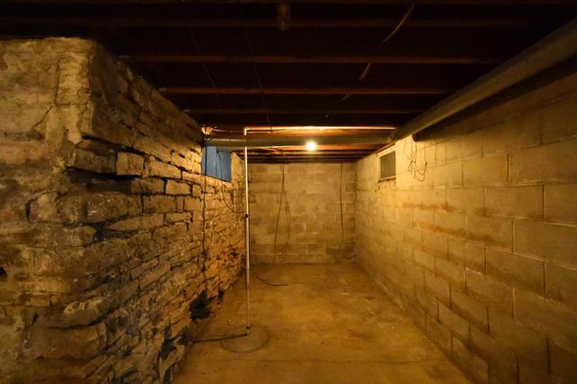 16442 460th Street, Zumbrota, MN 55992