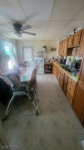 272 Lincoln St, Phillipsburg Town, NJ 08865