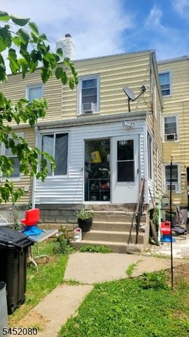 272 Lincoln St, Phillipsburg Town, NJ 08865